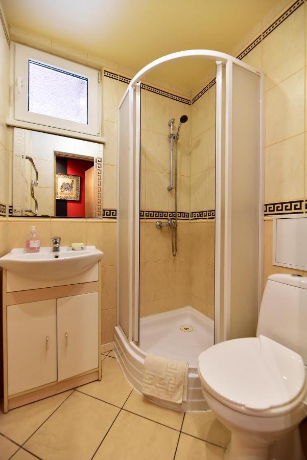 Travel Apartment فنتسبيلز المظهر الخارجي الصورة
